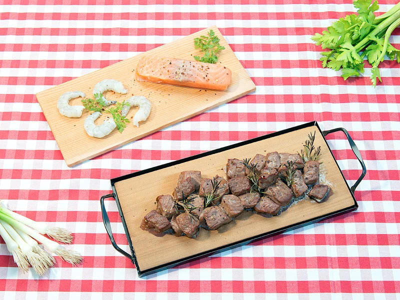 Ensemble De 2 Planches à Fumer En Bois De Cèdre Avec Plaque En Métal – Image 4